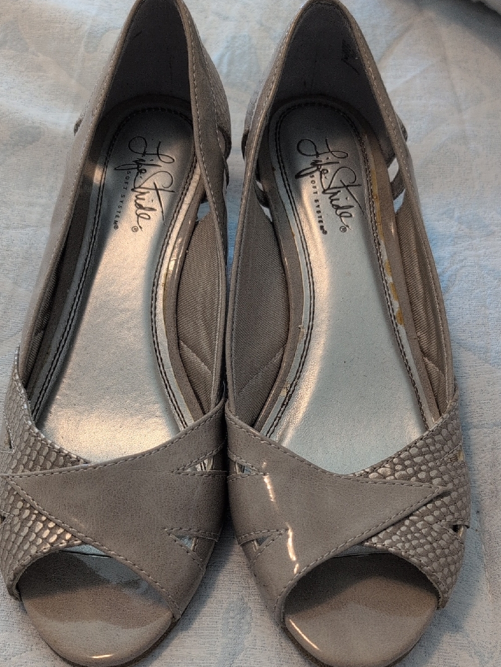 Life Stride Taupe  Peep-Toe Flats Size 7.5